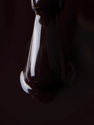 gel-polish-dark-elegance.png